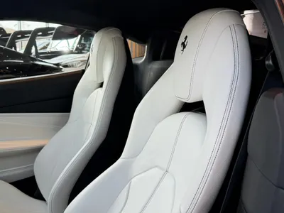 2020 فيراري اف 8