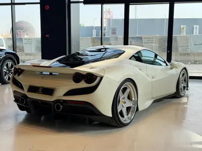 2020 فيراري اف 8
