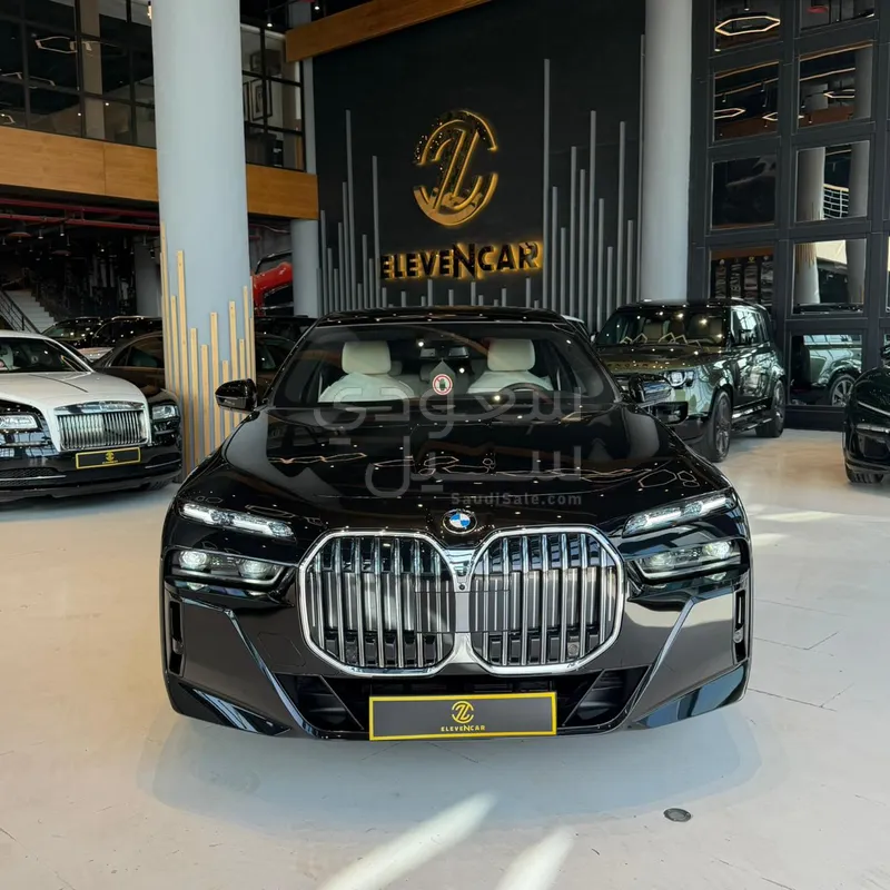 2026 بي ام دبليو الفئة السابعة 735أي