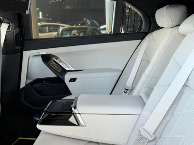 2026 بي ام دبليو الفئة السابعة 735أي