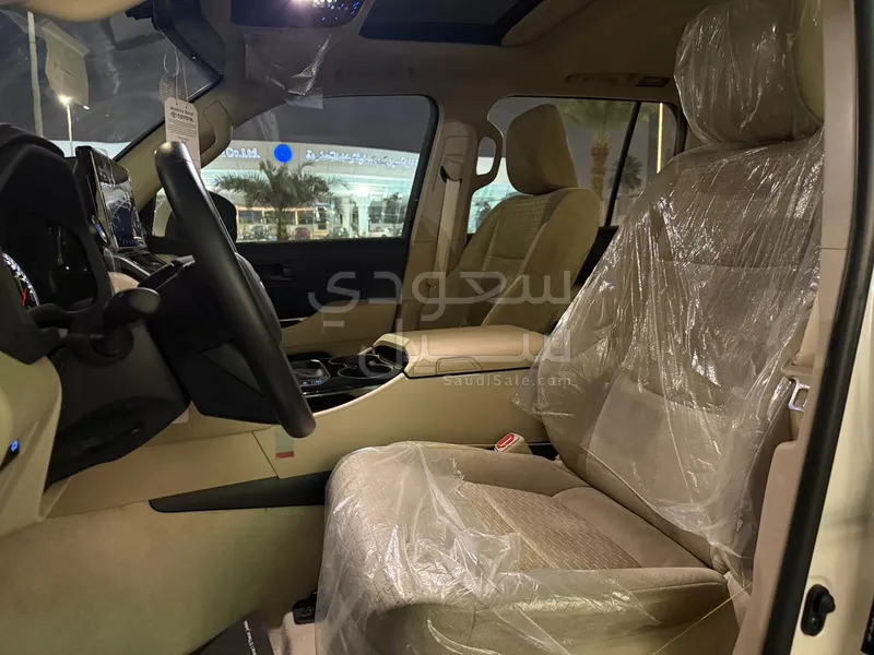 2024 تويوتا لاند كروزر جي اكس ار