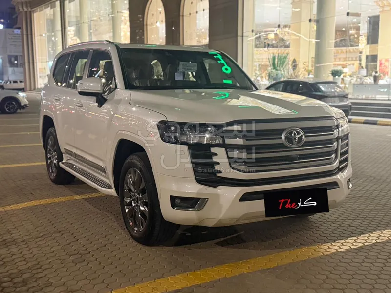 2024 تويوتا لاند كروزر جي اكس ار
