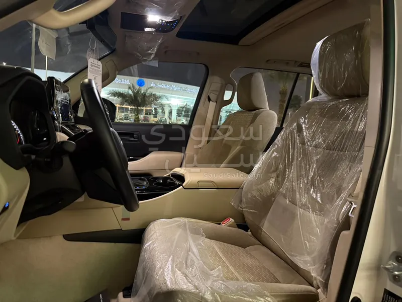 2024 تويوتا لاند كروزر جي اكس ار