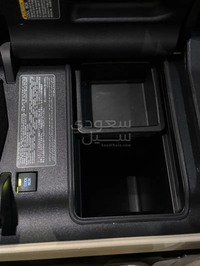 2024 تويوتا لاند كروزر جي اكس ار