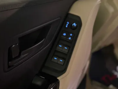 2024 تويوتا لاند كروزر جي اكس ار