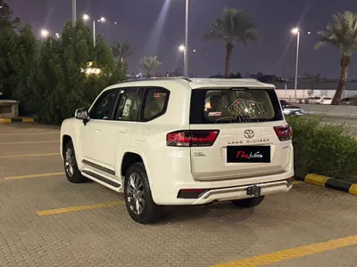 2024 تويوتا لاند كروزر جي اكس ار