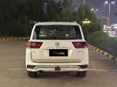2024 تويوتا لاند كروزر جي اكس ار