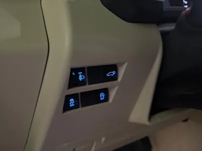 2024 تويوتا لاند كروزر جي اكس ار