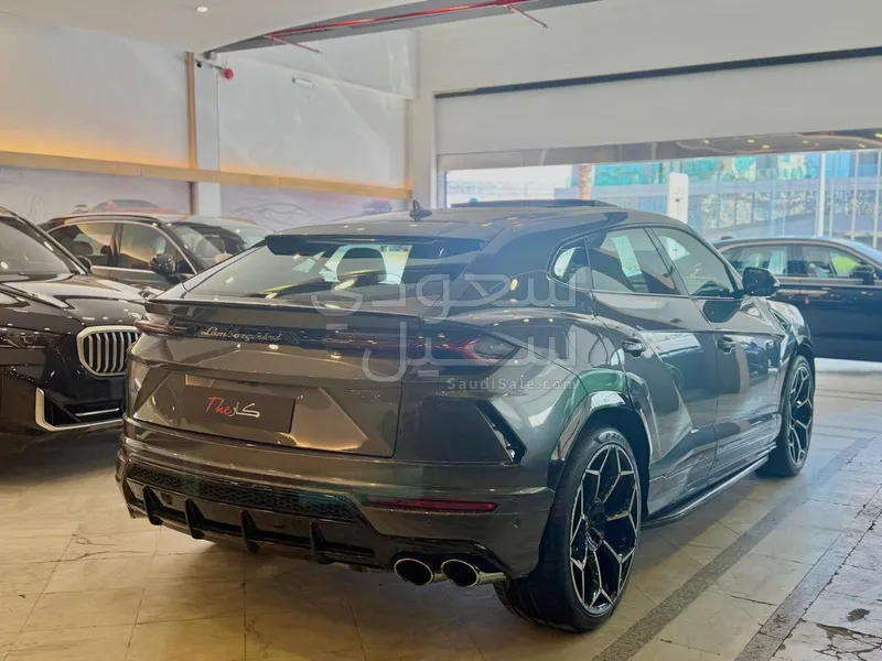 2020 لمبرجيني اوروس