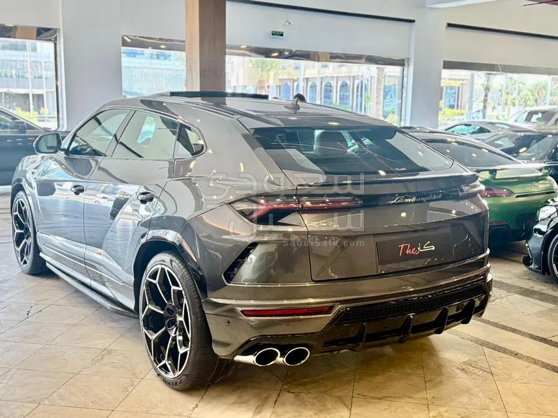 2020 لمبرجيني اوروس