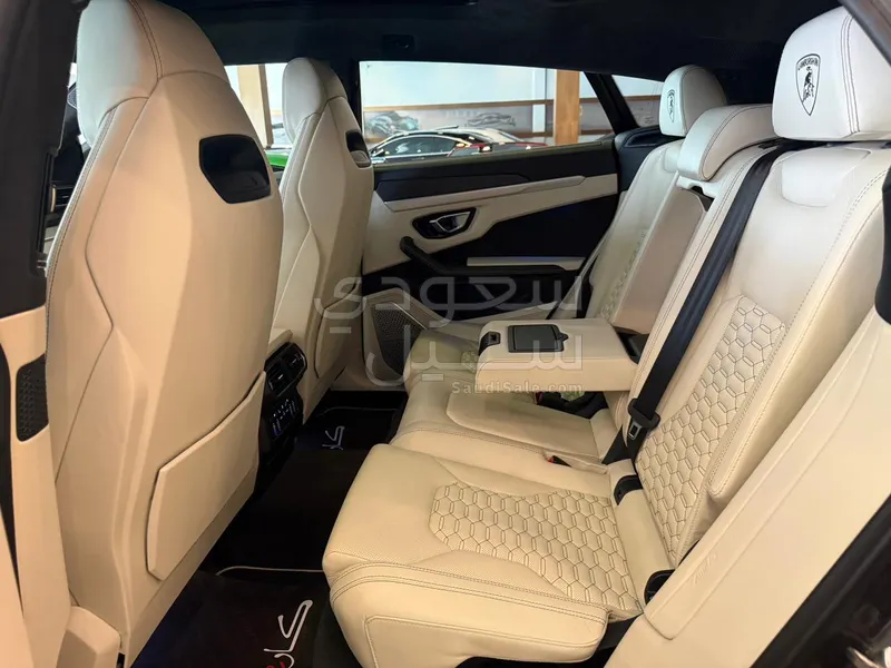 2020 لمبرجيني اوروس