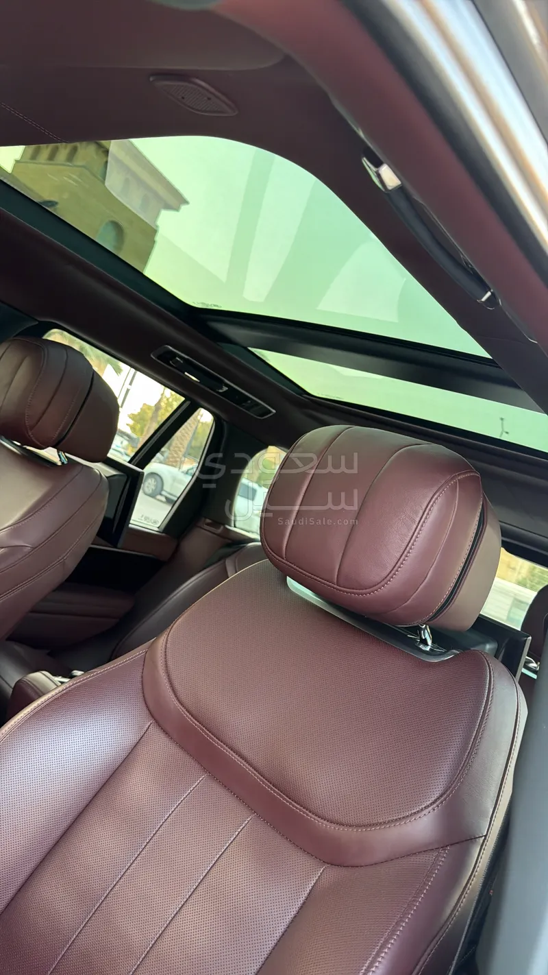 2023 لاند روفر رينج روفر فوج اوتوبيوغرافي