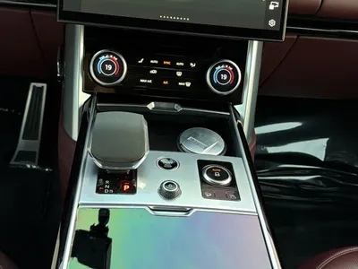 2023 لاند روفر رينج روفر فوج اوتوبيوغرافي