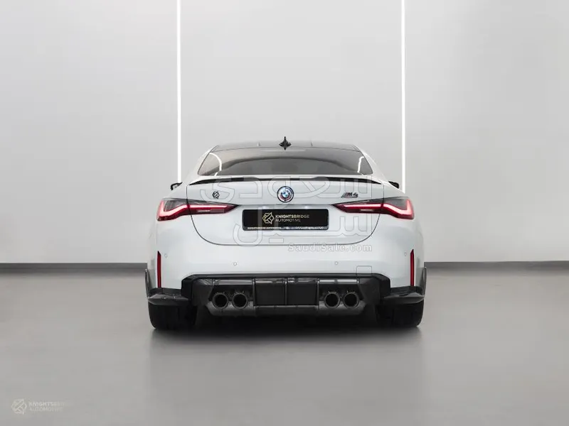 2021 بي ام دبليو الفئة ام إم 4 كومبيتيشن