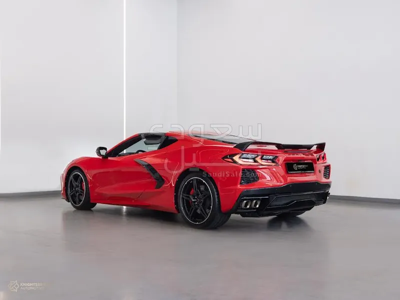 2021 شفروليه كورفيت سي 8