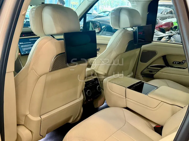 2024 لاند روفر رينج روفر اوتوبيوغرافي