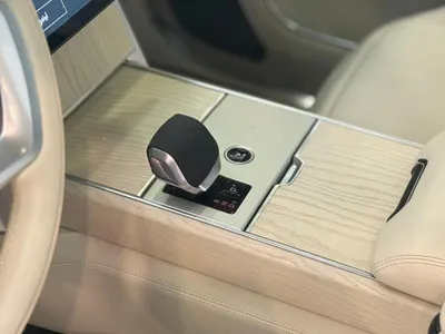 2024 لاند روفر رينج روفر اوتوبيوغرافي