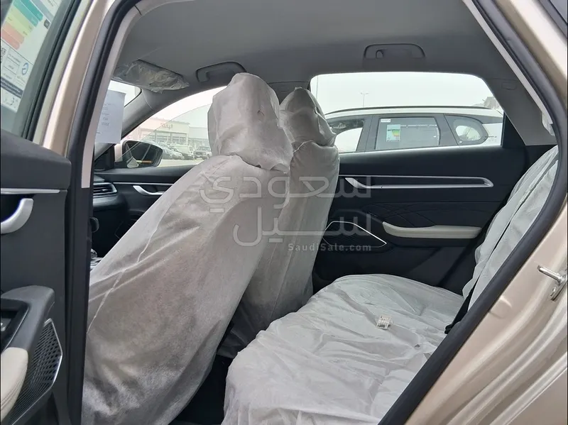 2026 جيلي امجراند