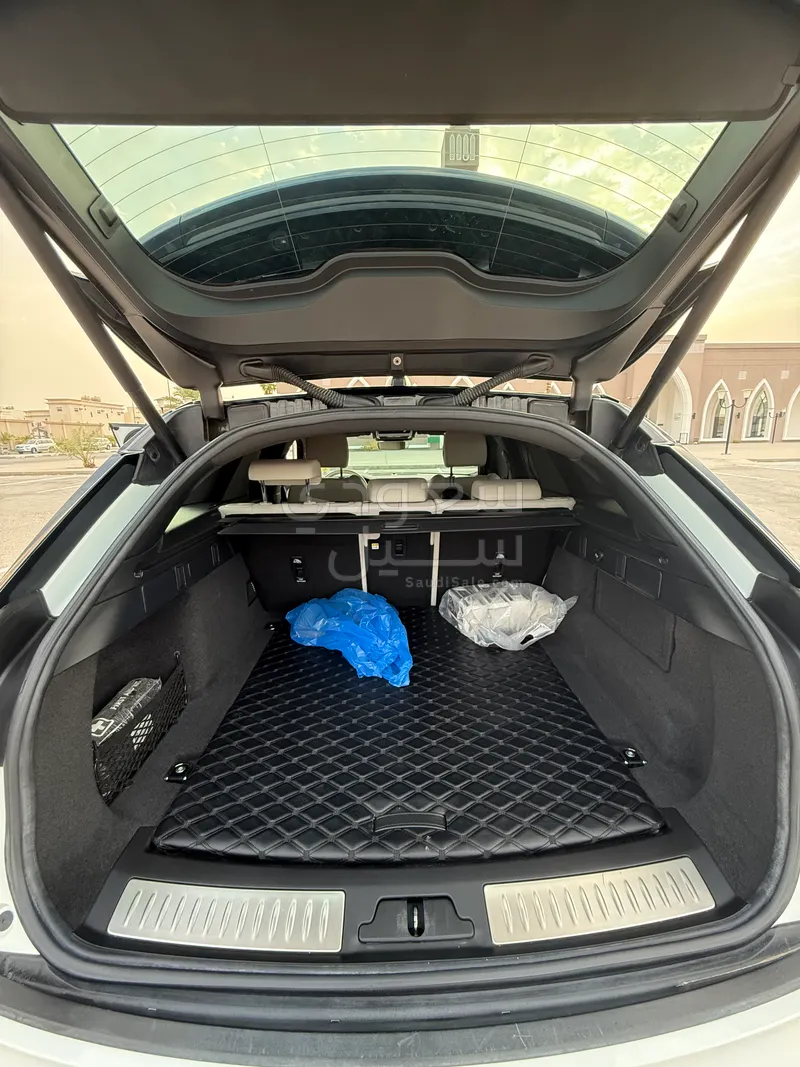 2021 لاند روفر رينج روفر فيلار أر - دايناميك إس