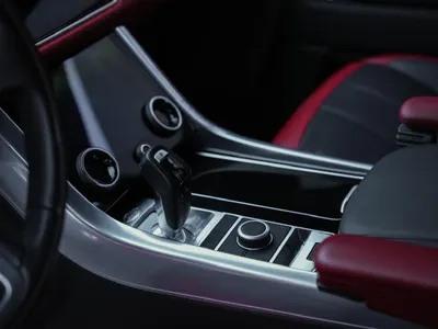 2022 لاند روفر رينج روفر سبورت اوتوبيوجرافي