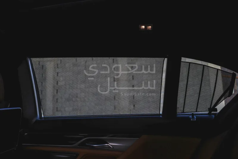 2020 بي ام دبليو الفئة السابعة 730 إل أي