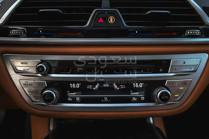 2020 بي ام دبليو الفئة السابعة 730 إل أي