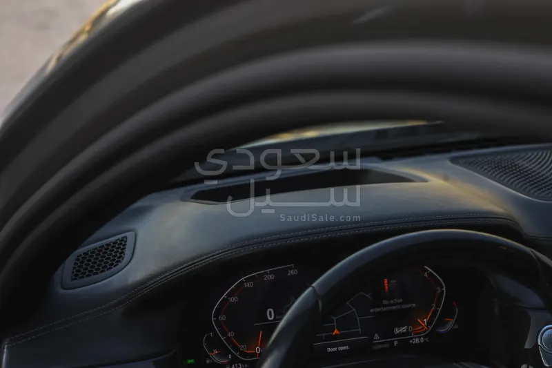 2020 بي ام دبليو الفئة السابعة 730 إل أي