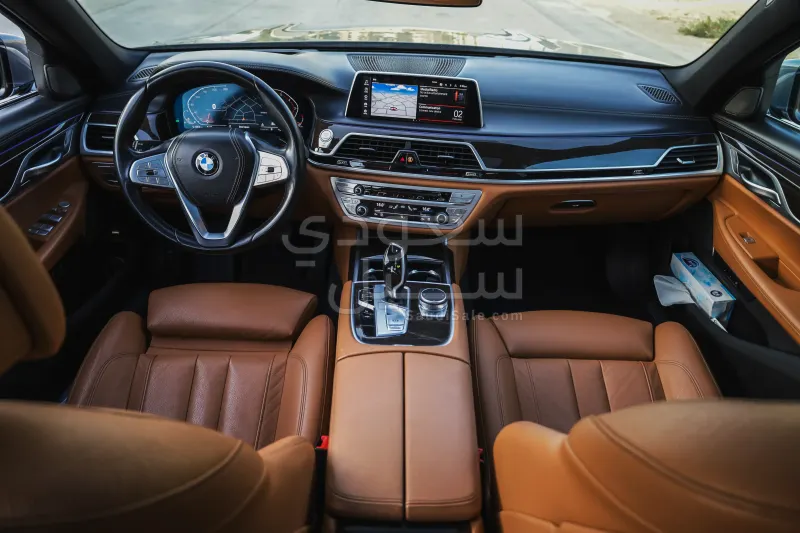 2020 بي ام دبليو الفئة السابعة 730 إل أي