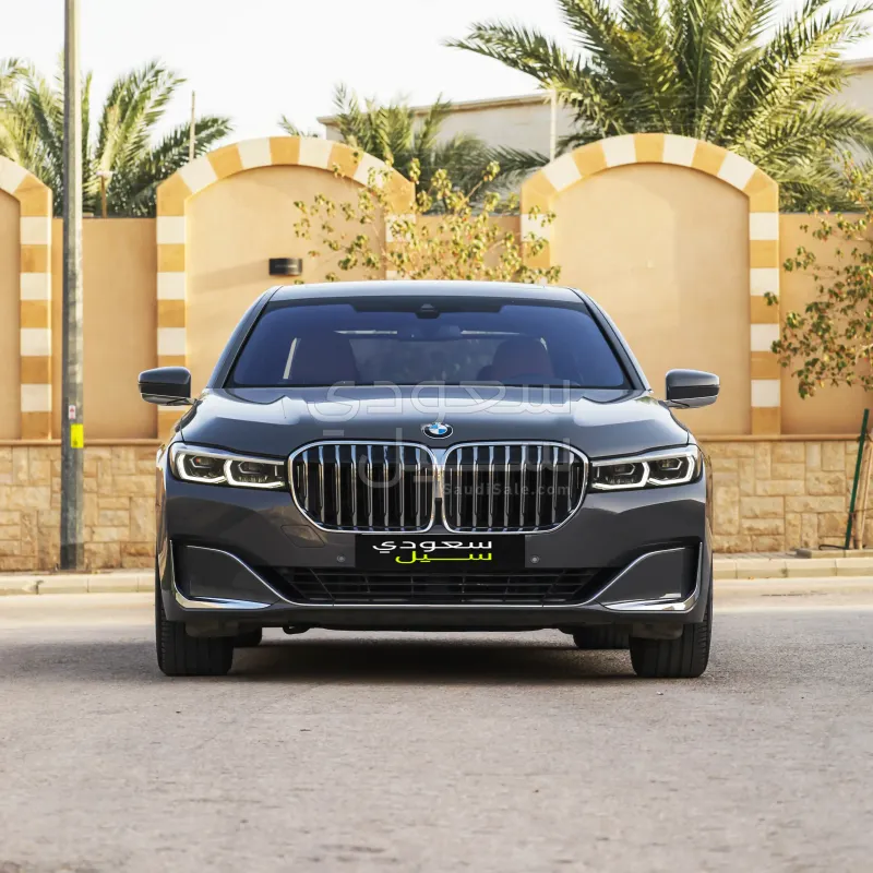 2020 بي ام دبليو الفئة السابعة 730 إل أي