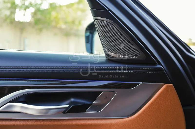 2020 بي ام دبليو الفئة السابعة 730 إل أي