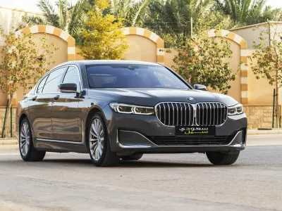 2020 بي ام دبليو الفئة السابعة 730 إل أي