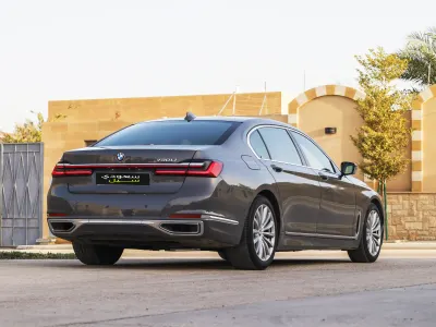 2020 بي ام دبليو الفئة السابعة 730 إل أي