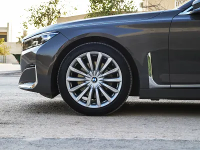 2020 بي ام دبليو الفئة السابعة 730 إل أي