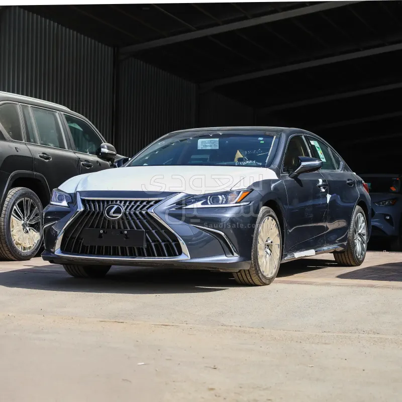 2025 لكزس إي إس 350