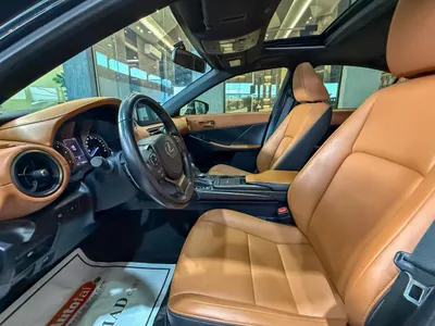 2023 لكزس آي إس 300