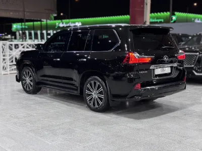 2018 لكزس إل إكس 570 اس