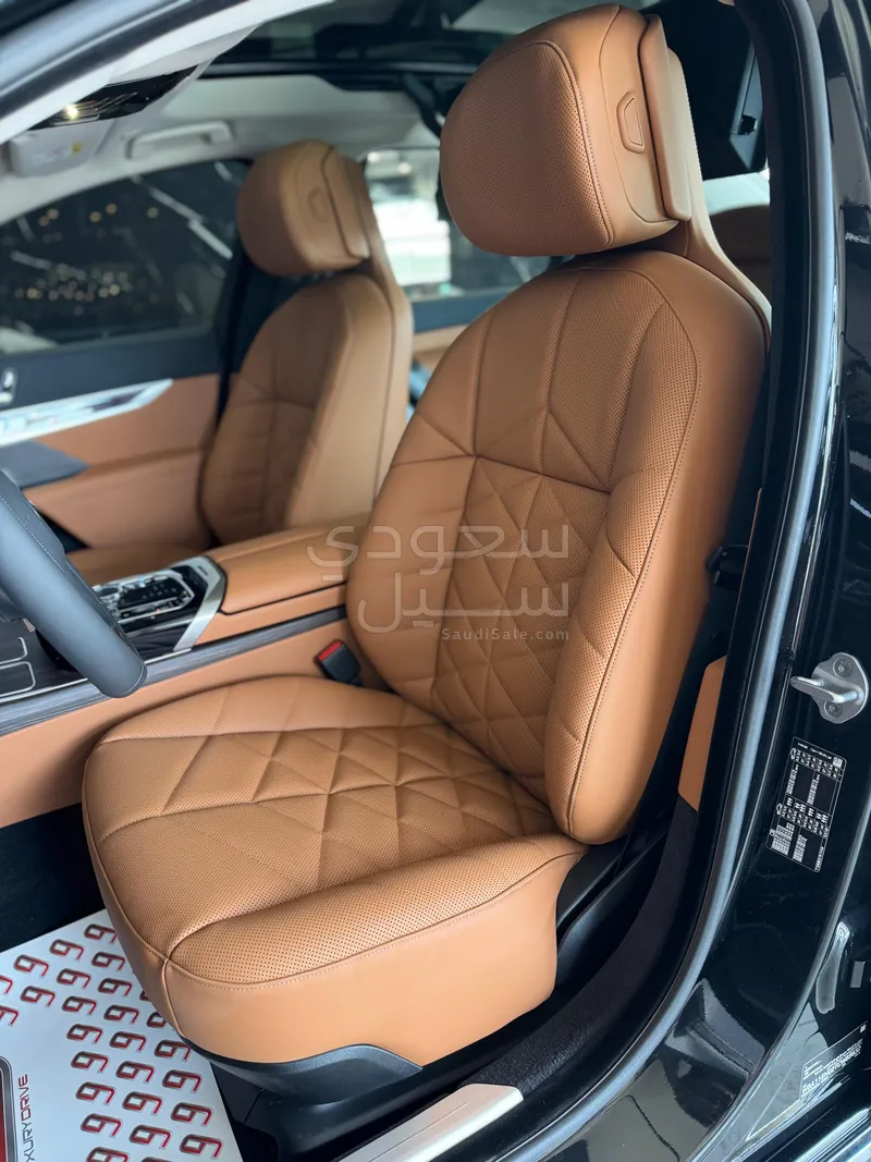 2026 بي ام دبليو الفئة السابعة 735أي