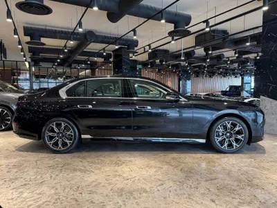 2026 بي ام دبليو الفئة السابعة 735أي