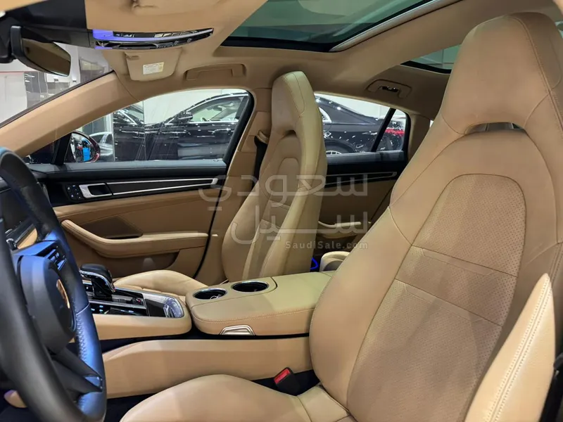 2022 بورش بانميرا 4 بلاتينيوم اديشن