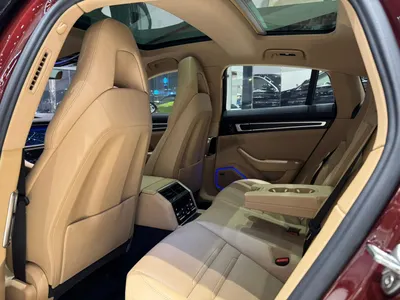 2022 بورش بانميرا 4 بلاتينيوم اديشن