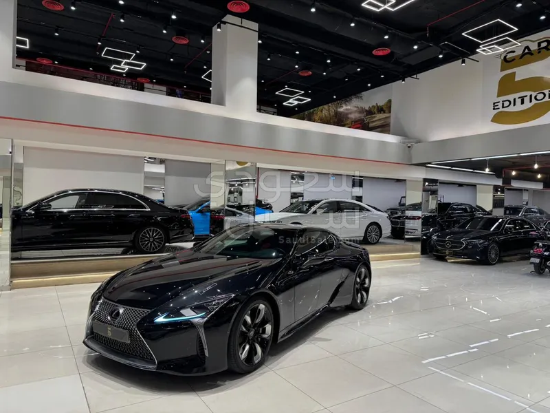 2024 لكزس إل سي 500