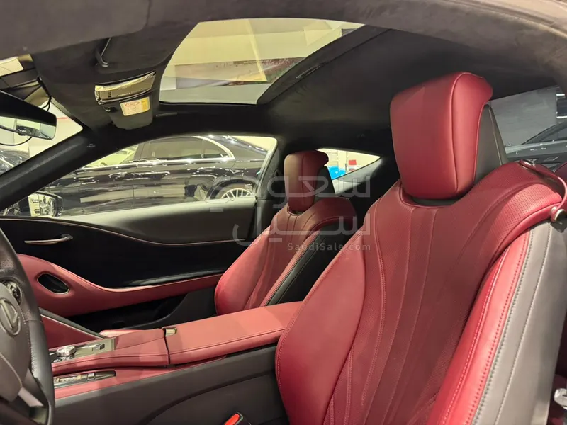 2024 لكزس إل سي 500