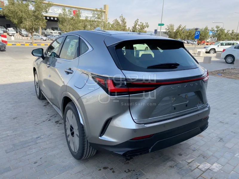 2026 لكزس إن إكس 350