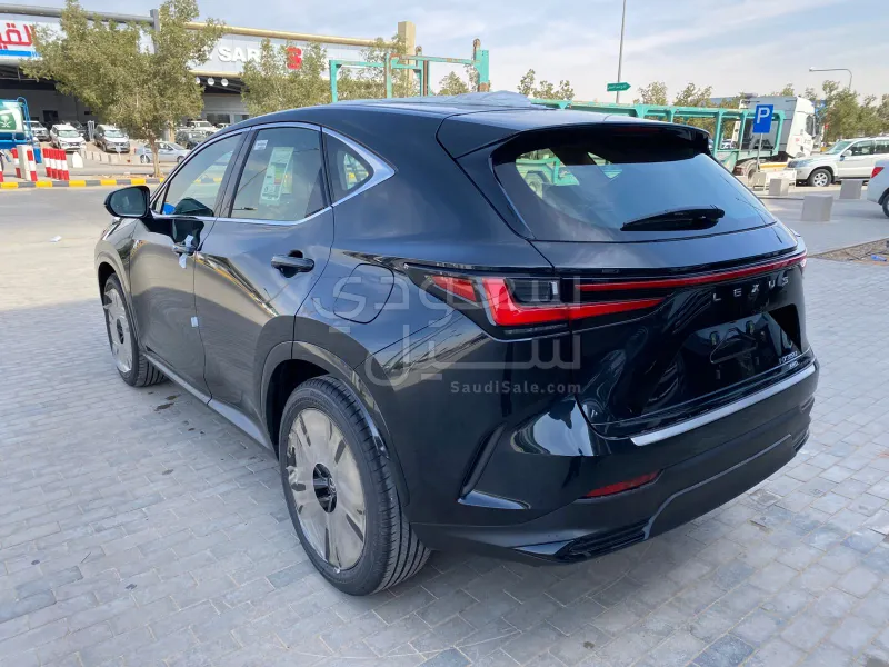 2026 لكزس إن إكس 350