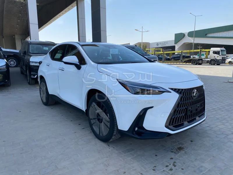 2026 لكزس إن إكس 350