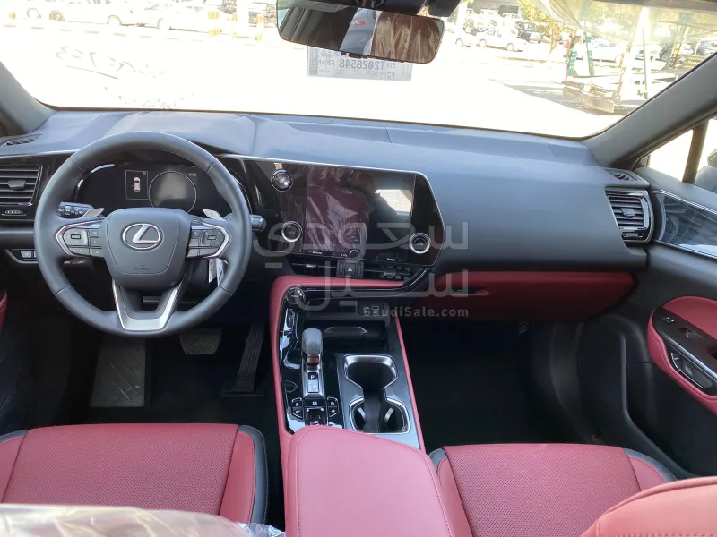 2026 لكزس إن إكس 350