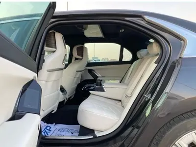 2024 بي ام دبليو الفئة السابعة 735أي