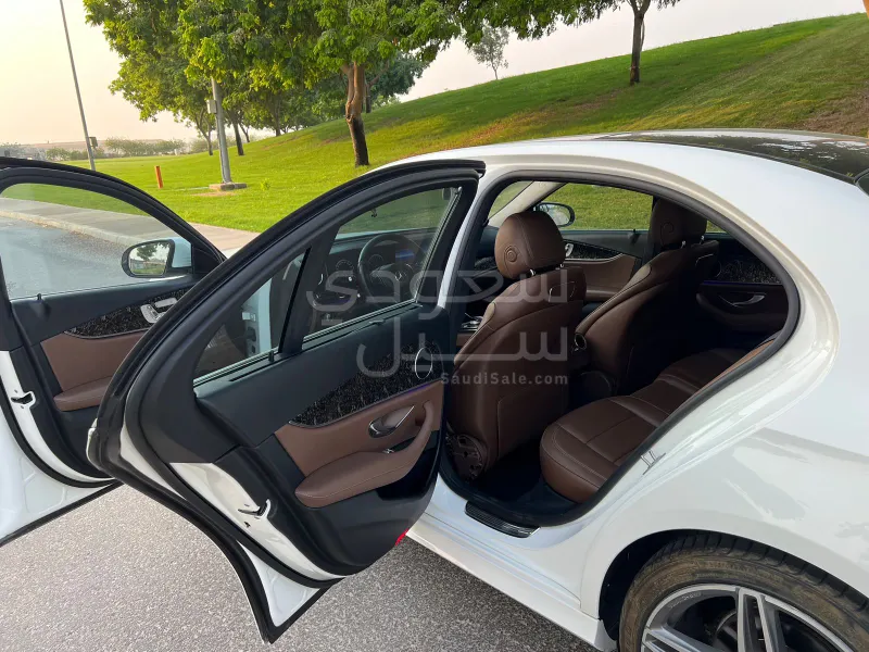 2018 مرسيدس - بنز إي 300