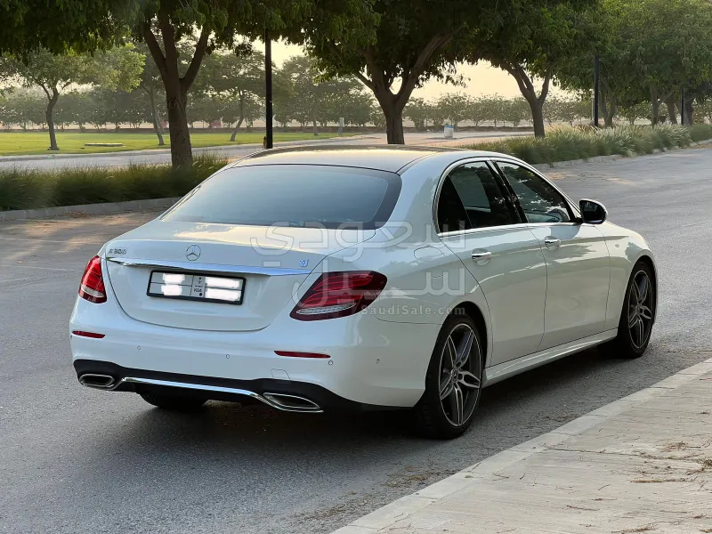 2018 مرسيدس - بنز إي 300