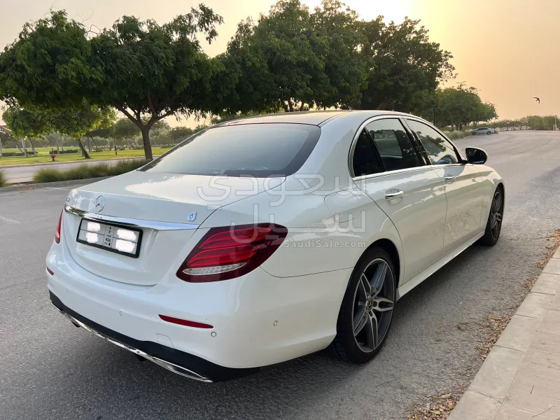 2018 مرسيدس - بنز إي 300